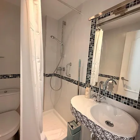 Castillo Sea Breeze Apartment Fuengirola